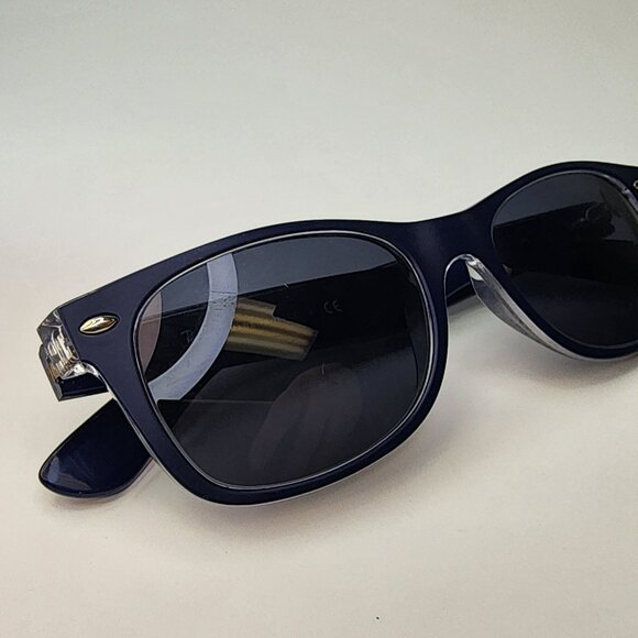 Ray Ban New Wayfarer (RB 2132) Blue Sun Glasses Size 52-18-145 - Picture 9 of 9